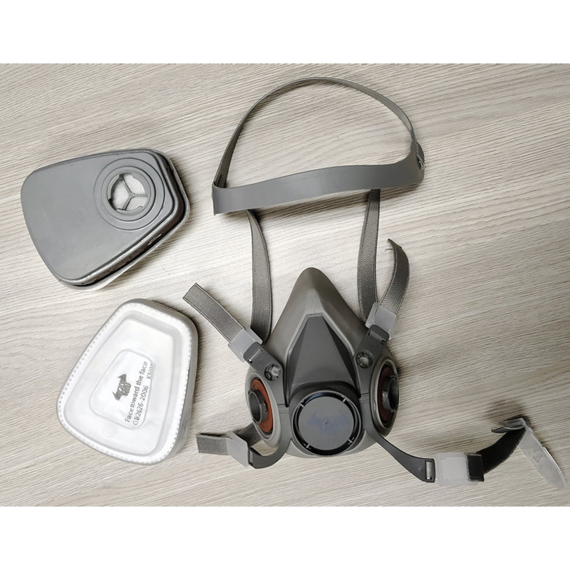 DM116 Respirator cu masca de gaz si praf pe jumatate de fata DM116 Respirator cu masca de gaz si praf pe jumatate de fata